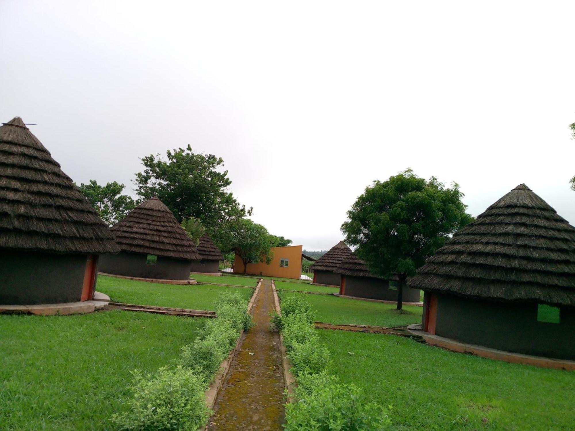 Grassroots Cottages Murchsion Falls Purongo Exteriör bild